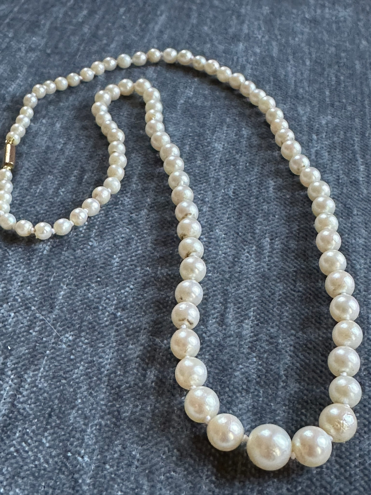 Classic 1950s Pearls Necklace With Stamped 9ct Gold Clasp
