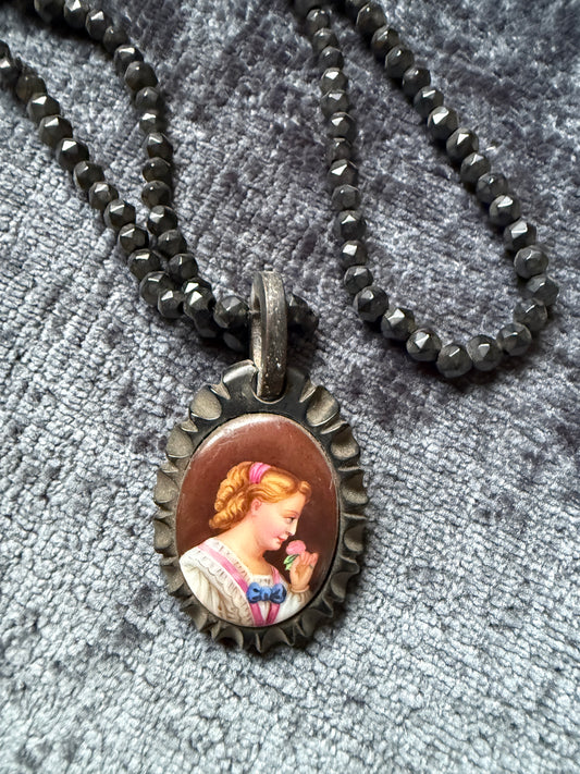 Victorian Whitby Jet Pendant Necklace