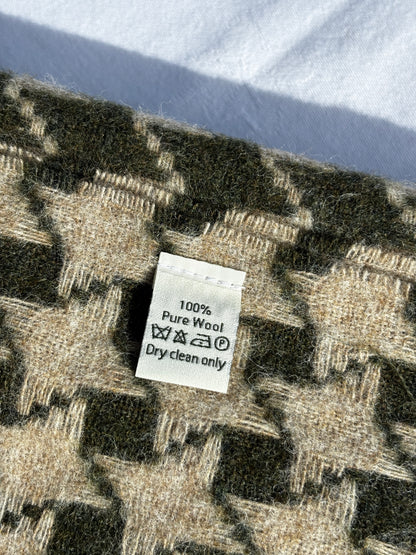 Classic Houndstooth Blanket